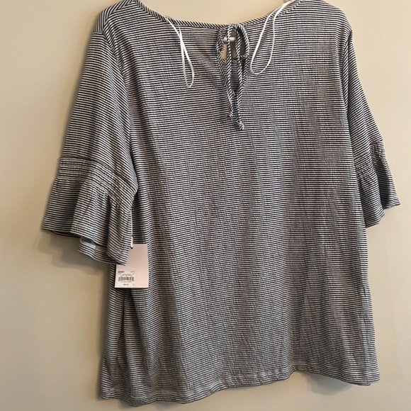 Women’s NWT XL Lauren Conrad shirt - Picture 4 of 5